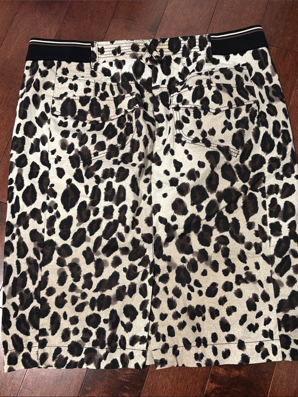 Marc Cain Cream and Black Leopard Print Skirt N4 - Picture 5 of 7